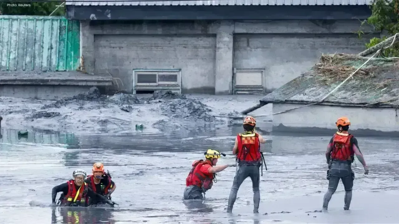 Two Lives Lost as Taiwan Battles Ongoing Floods and Rain Alerts