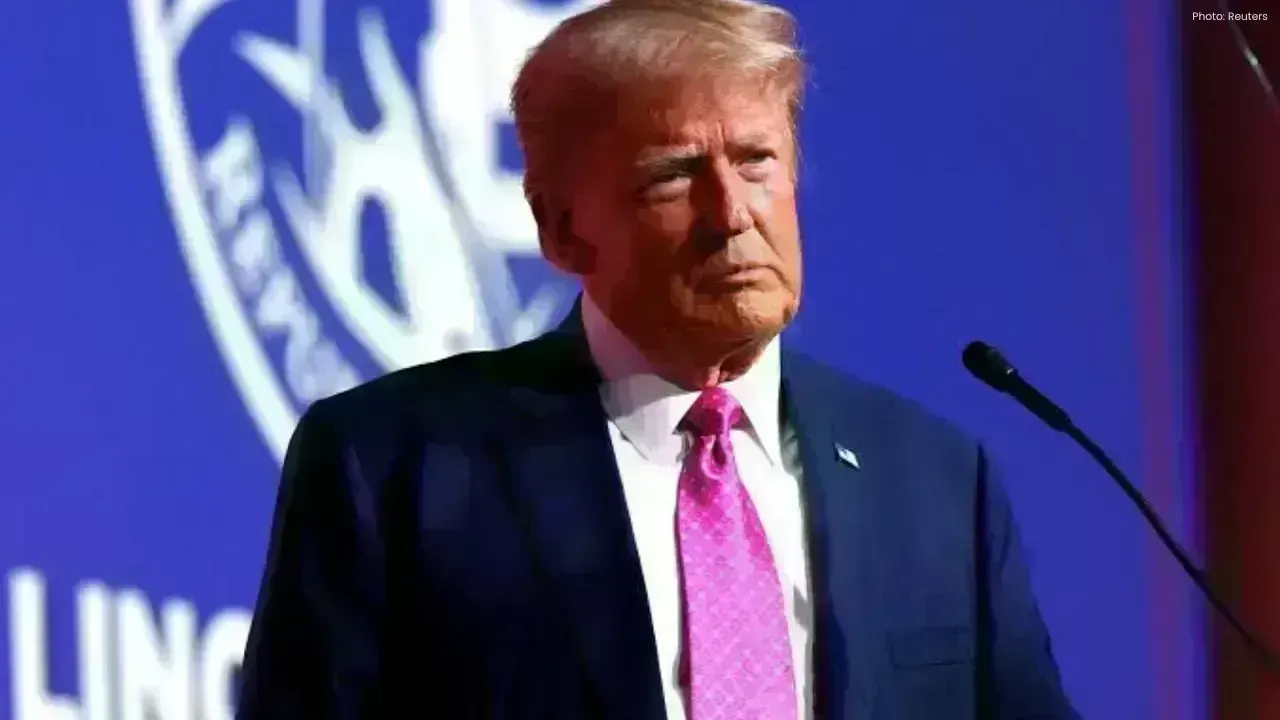 Trump Drops Hormuz Cargo Fee, Eyes Major Gulf Investment Deals