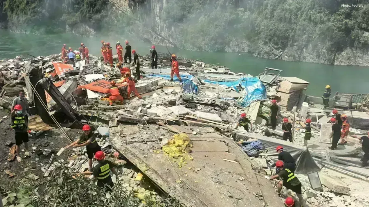 Landslide in Chongqing: 8 Rescued Amid Evacuations