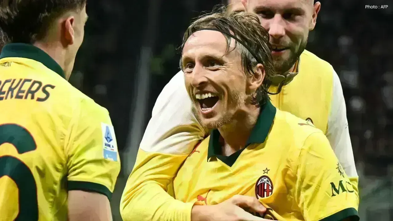 Luka Modric Signs New AC Milan Contract until 2027 at 40