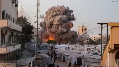 Israeli Airstrikes Hit Gaza Mosque, Kill One and Injure Dozens