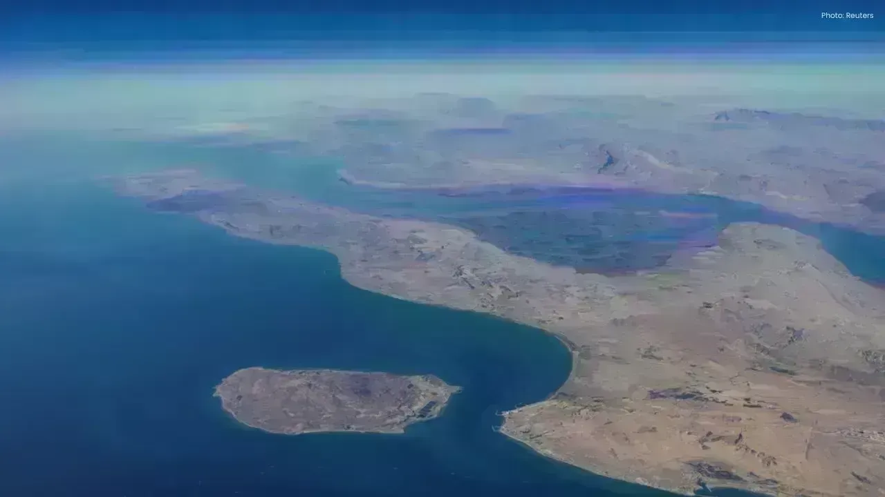 Iran, Oman Near Deal on New Strait of Hormuz Maritime Route