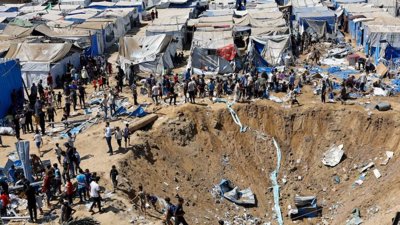 Israeli Strikes Hit Gaza Hospital Warehouses as Ceasefire Talks Continue