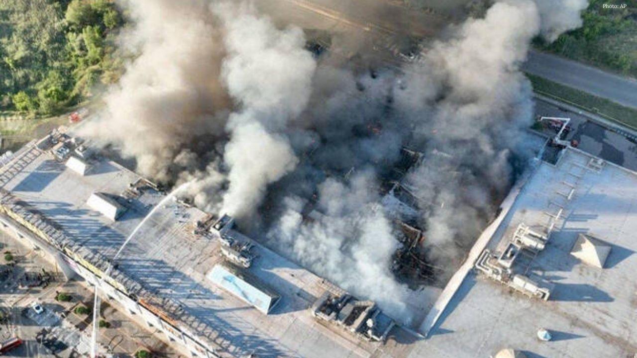 Russian Drones Hit Shopping Mall in Ukraine  14 Dead
