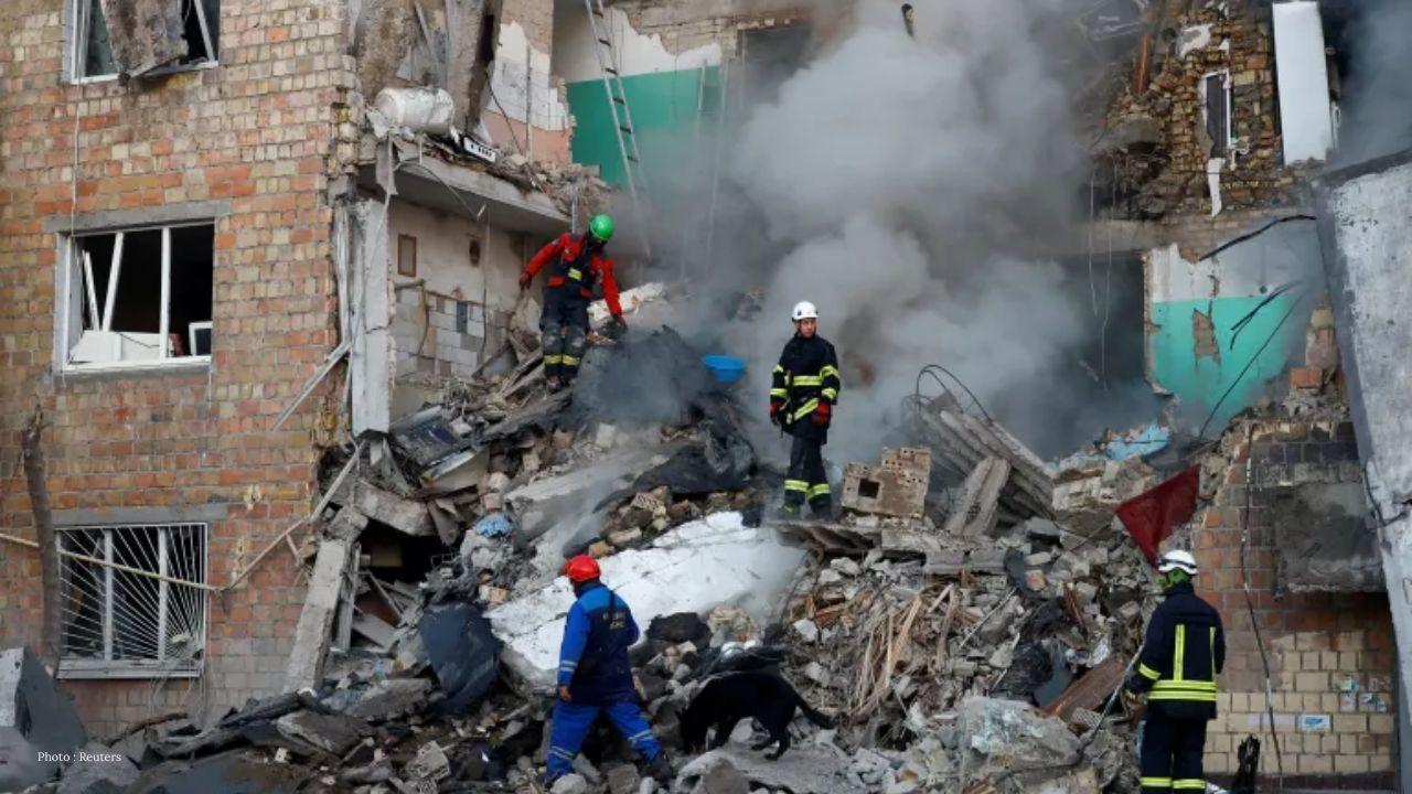 Russia Strikes Kyiv as Drones Wound Dozens Across Ukraine
