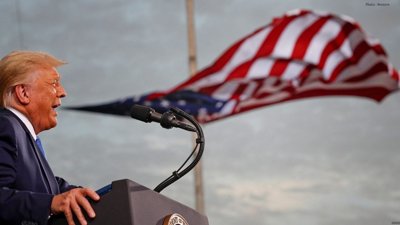 Trump Downplays AI Risks as US-China Race Intensifies