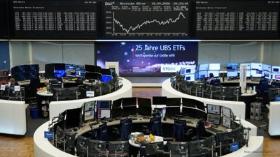 European Stocks Rise as Oil Prices Continue to Fall